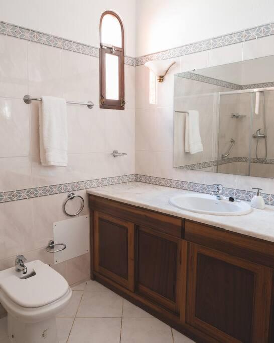 Villa Casa Palmeiras - Com Piscina, Bbq E Ar Condicionado *